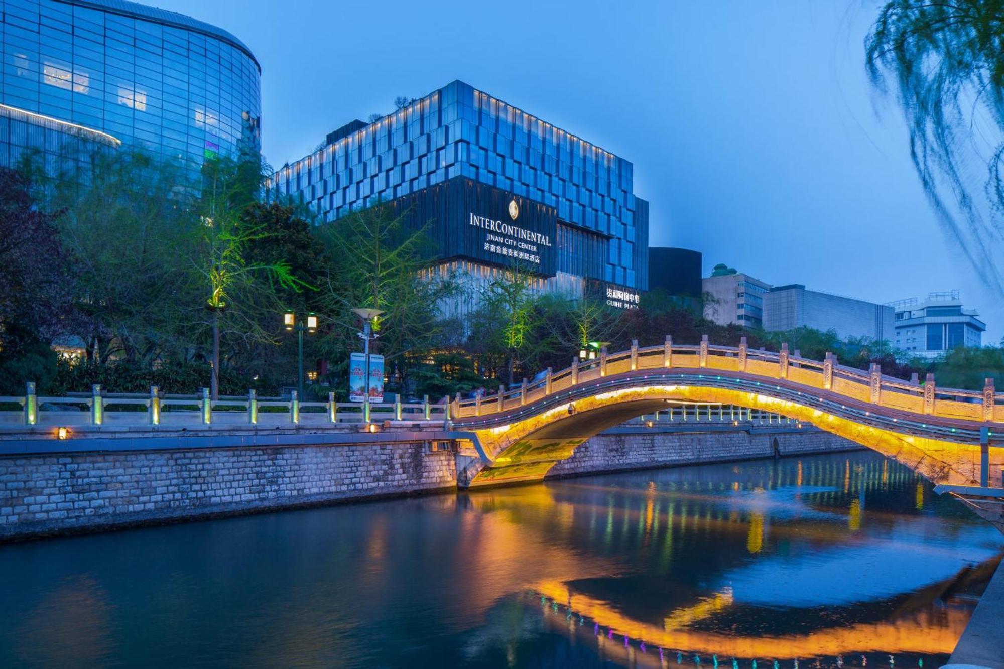 Intercontinental Jinan City Center By Ihg Exteriér fotografie